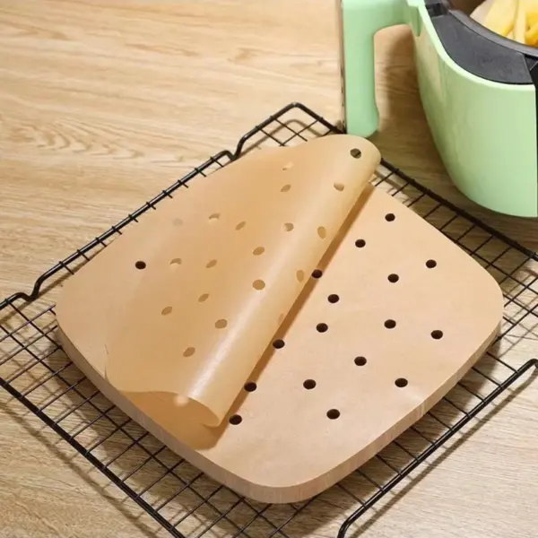 100 Adet Air Fryer Pişirme Kağıdı Tek Kullanımlık Yağ Geçirmez Kağıt Kare Delikli Model Hava Fritözü